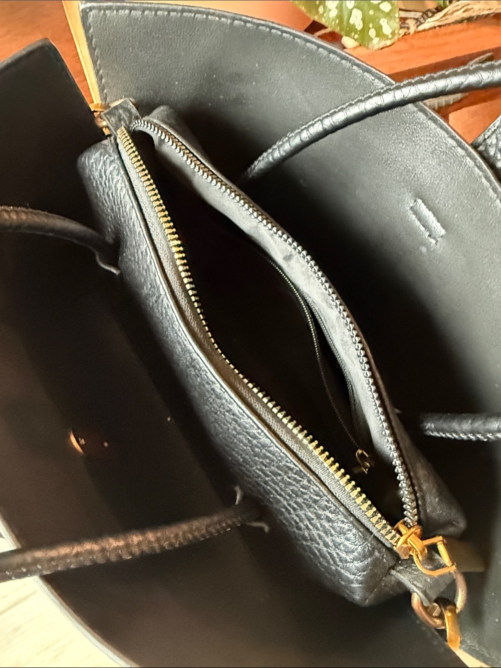 Small black soft leather purse - Picture 7 of 8